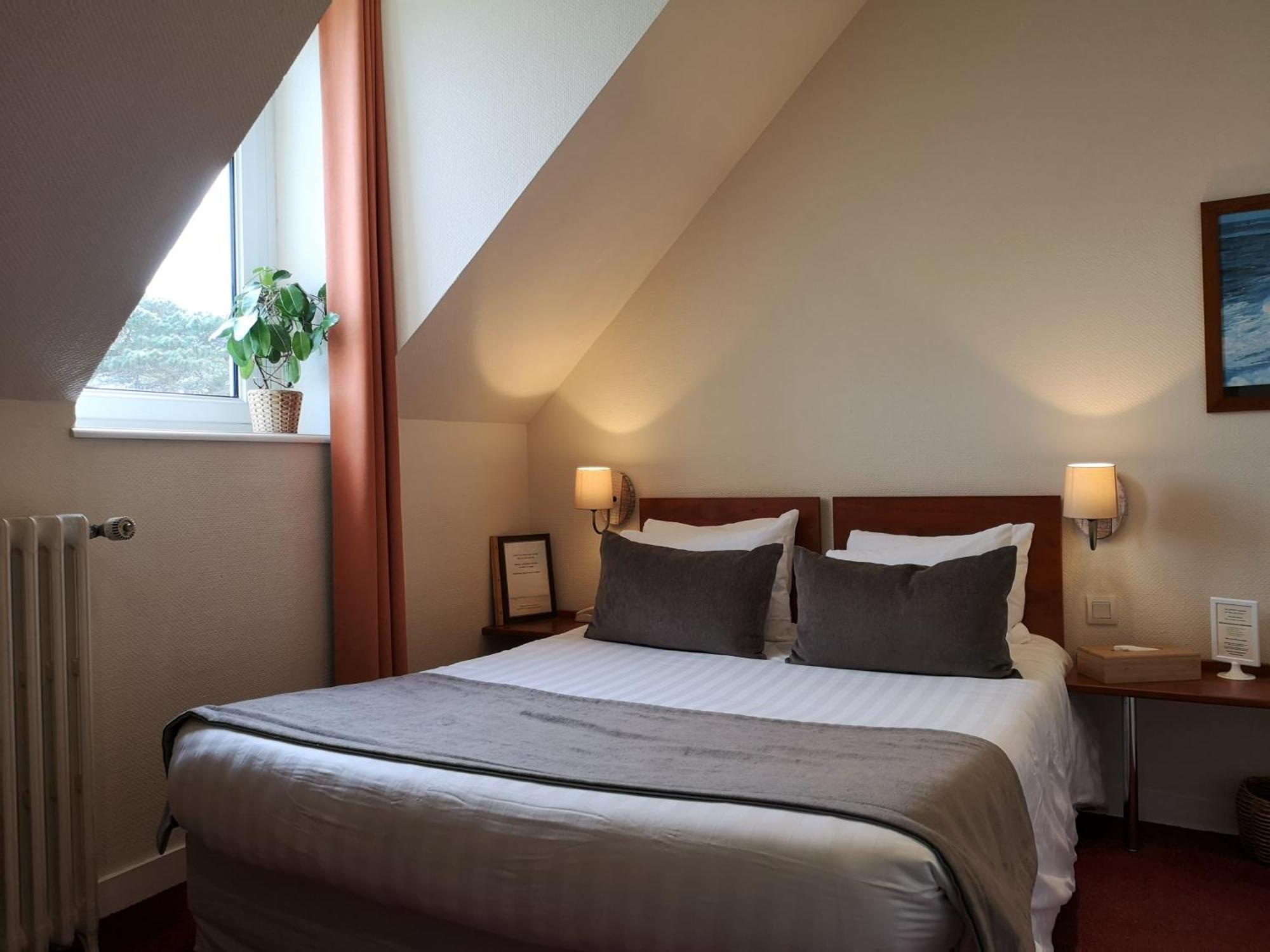 Hotel Aux Tamaris - Vue Mer Roscoff Phòng bức ảnh