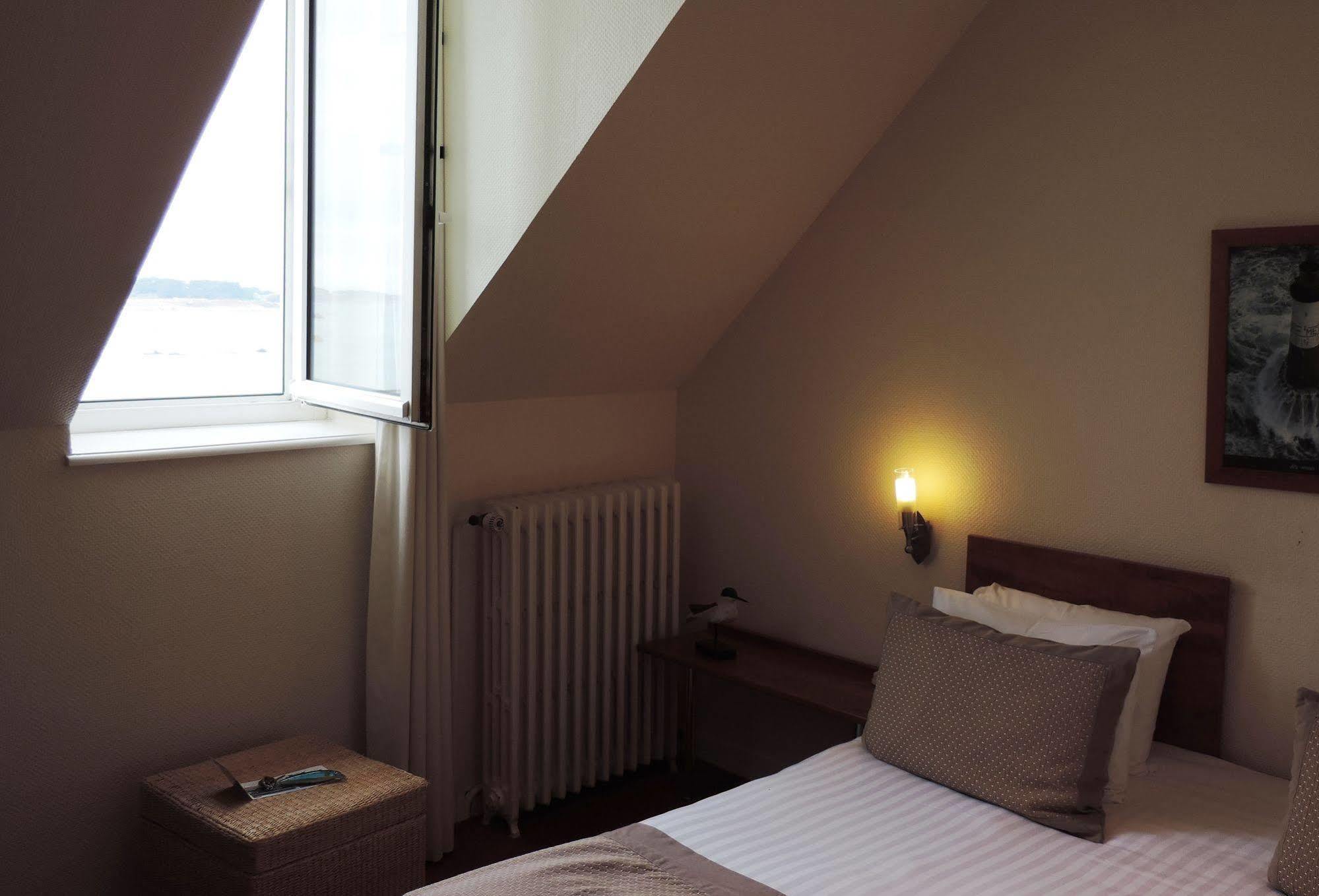 Hotel Aux Tamaris - Vue Mer Roscoff Ngoại thất bức ảnh