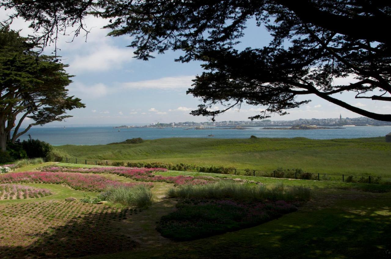 Hotel Aux Tamaris - Vue Mer Roscoff Ngoại thất bức ảnh